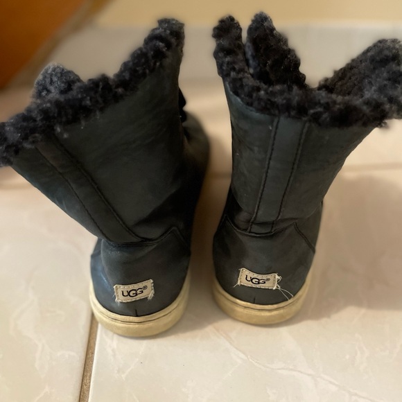 Uggs high top sneakers - Picture 4 of 4